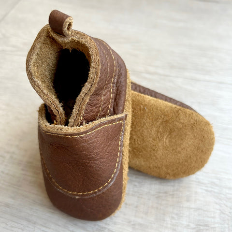 Little Acorn Booties | Brown (0m- 5yrs)
