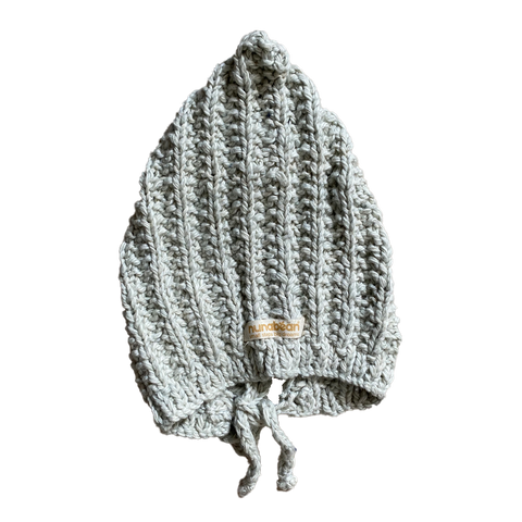 baby bonnet (fisherman stitch)